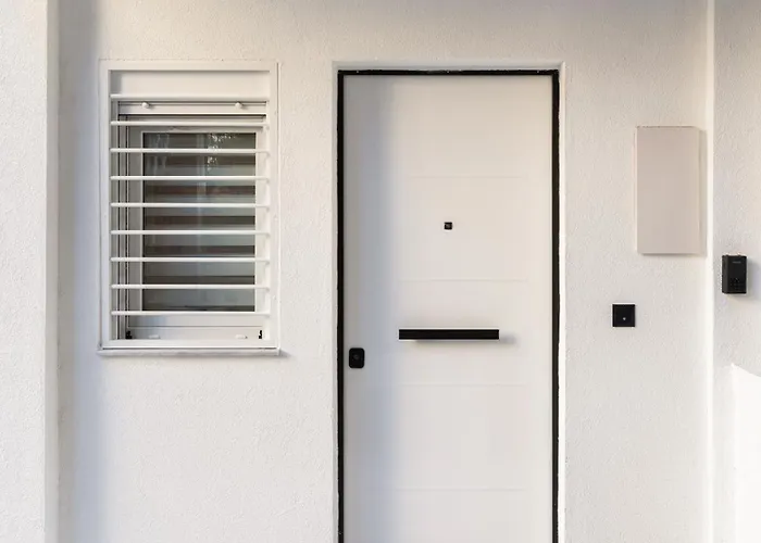 Spot By Luxlikehome *