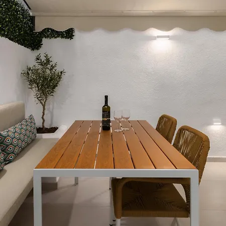 Spot By Luxlikehome *