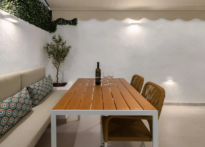 Spot By Luxlikehome *